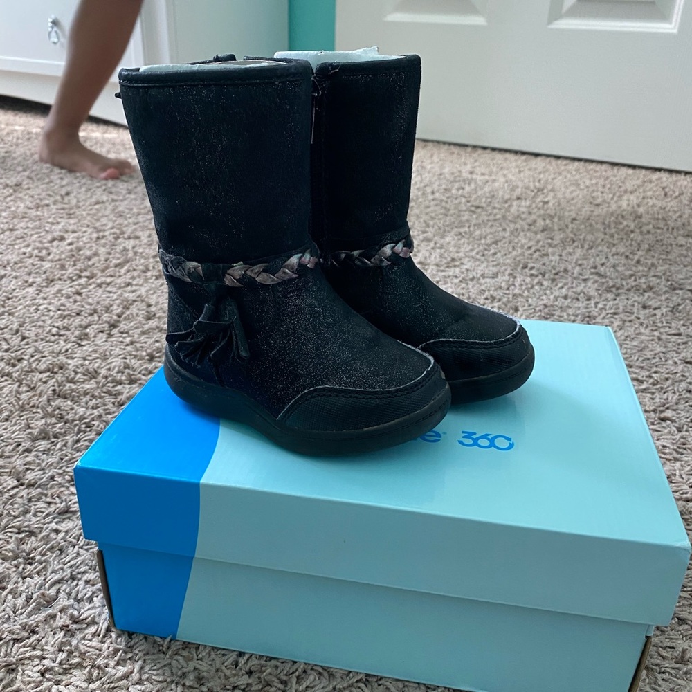 Stride Rite Toddler boots size 5